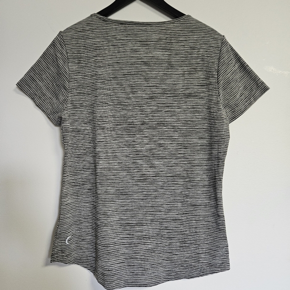 Zyia women's black and white Active tee - Picture 2 of 7